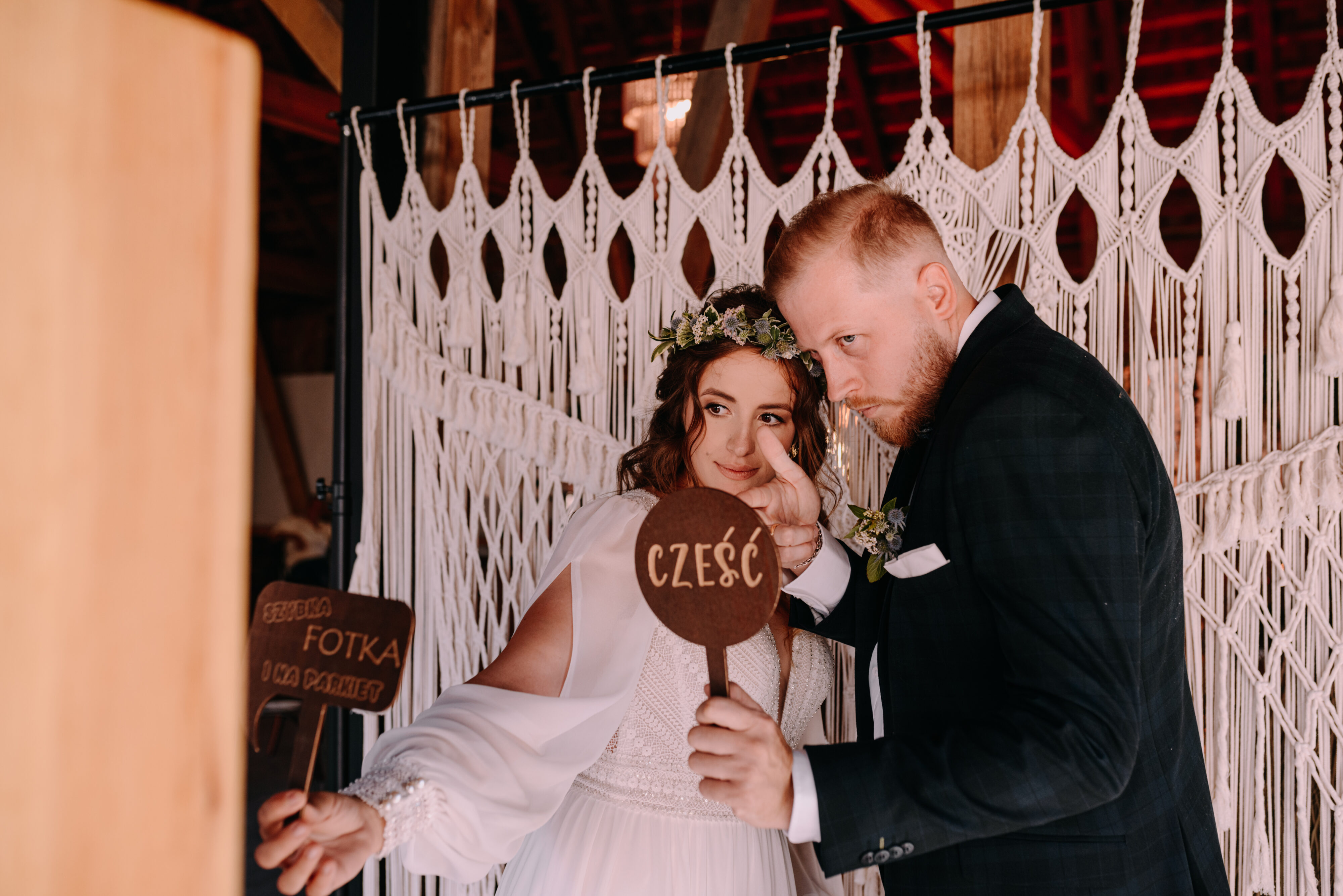 SesjaStylizowana-SlowWedding-RustykalnaStodoła-FolwarkSuchary204wwwkmadrzynskapl